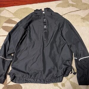 Nike Boys M (8-10) Black Quarter Zip Windbreaker Pullover